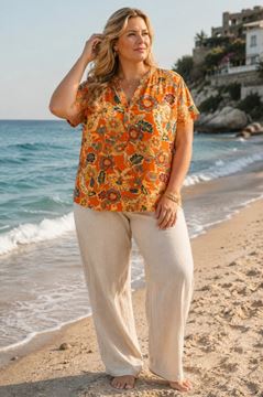 Immagine di FLOWY AND CASUAL SUMMER BLOUSE